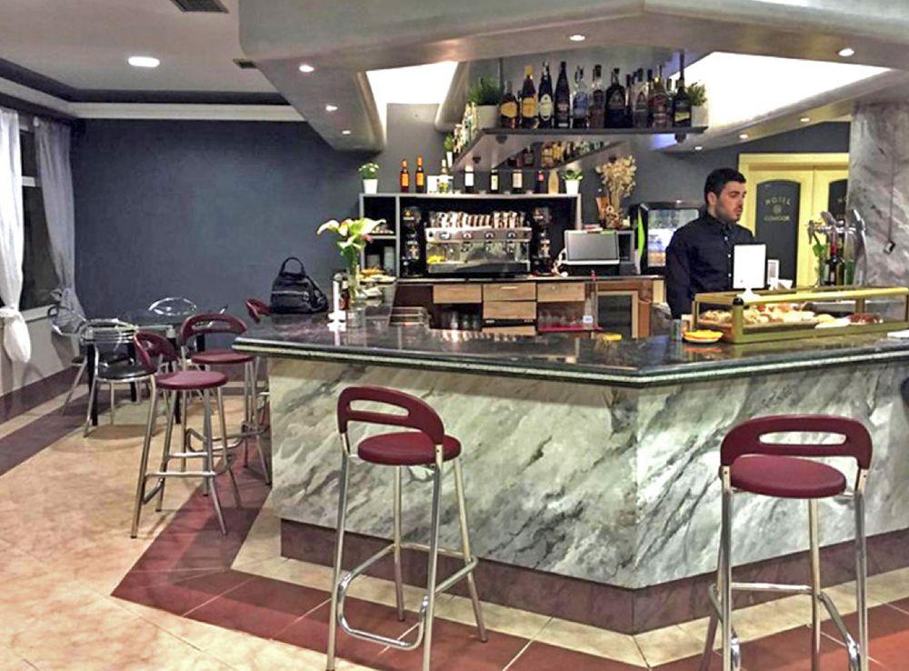 Hotel Real De Castilla تورذيسييّس المظهر الخارجي الصورة