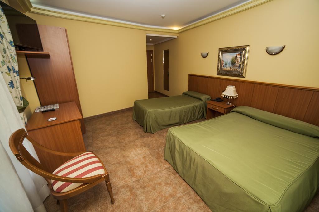 Hotel Real De Castilla تورذيسييّس الغرفة الصورة