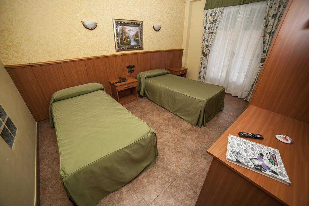 Hotel Real De Castilla تورذيسييّس الغرفة الصورة