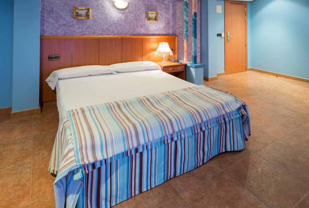 Hotel Real De Castilla تورذيسييّس الغرفة الصورة