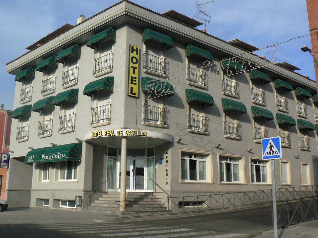 Hotel Real De Castilla تورذيسييّس المظهر الخارجي الصورة
