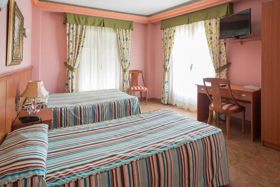 Hotel Real De Castilla تورذيسييّس المظهر الخارجي الصورة