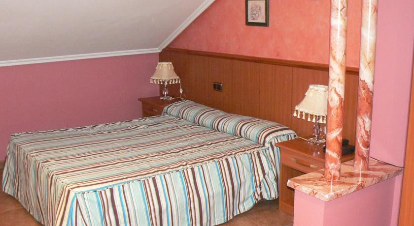 Hotel Real De Castilla تورذيسييّس المظهر الخارجي الصورة